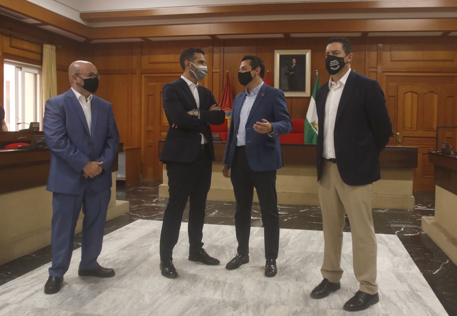 Los alcaldes y los presidentes de las hostelerías de Almería y Córdoba.