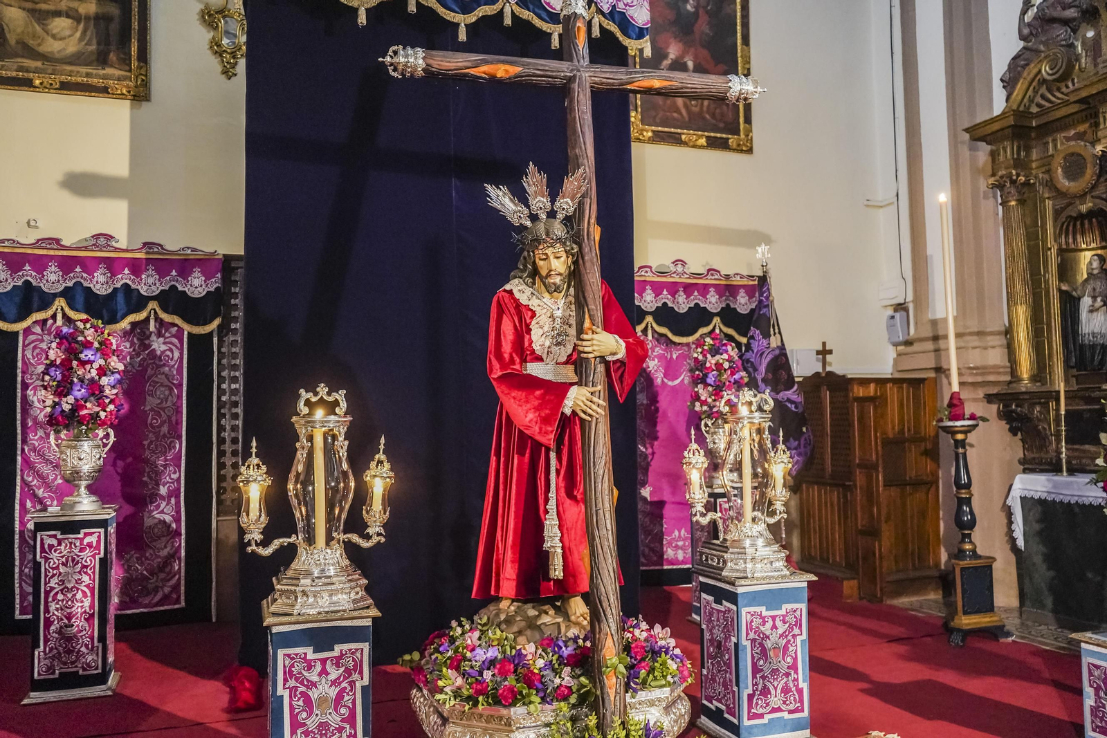 Besamanos al Nazareno del Amor y la Entrega