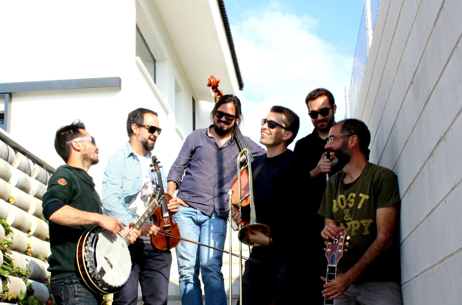 La ambulancia irlandesa llegan desde Granada.