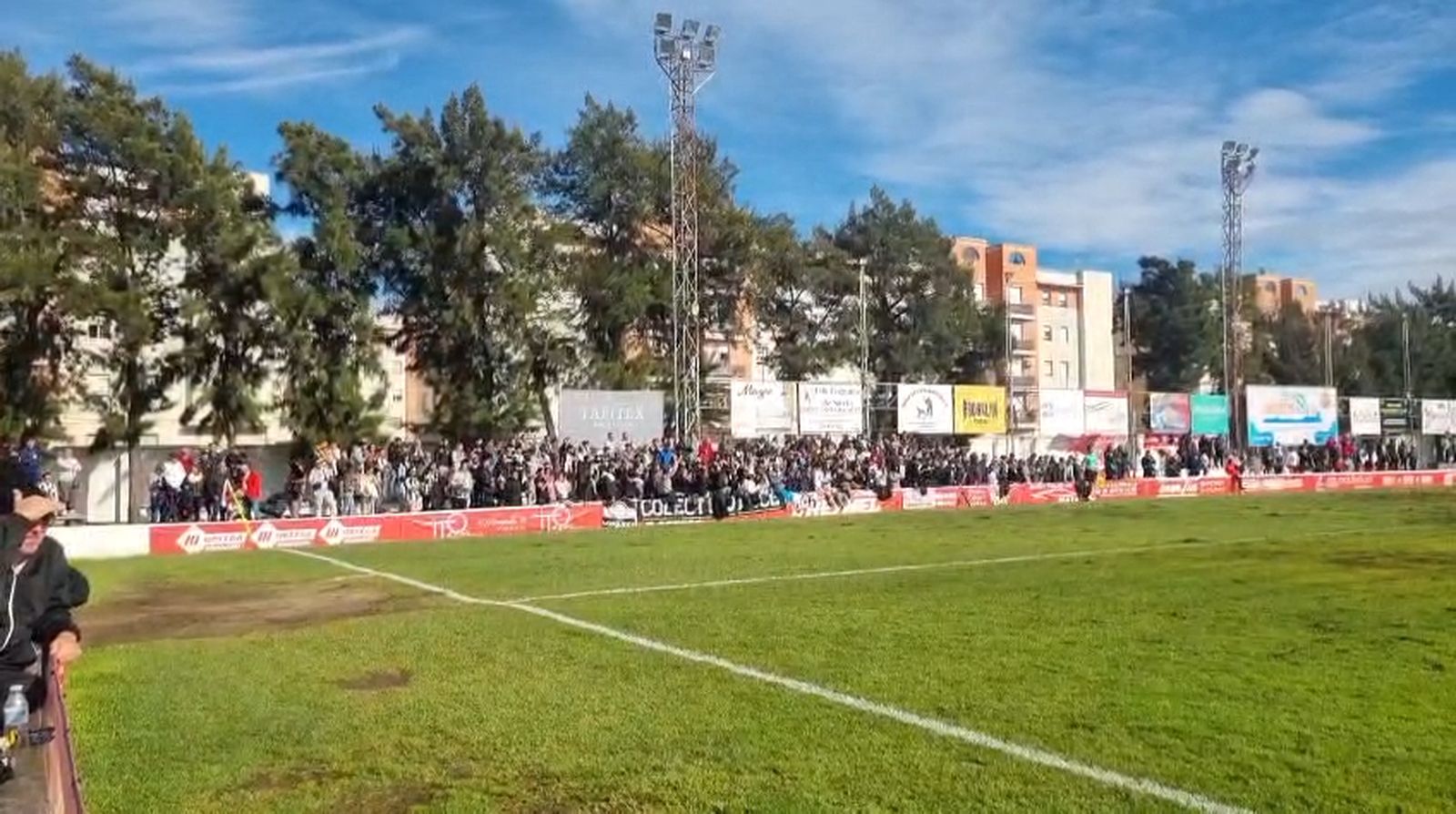 La afición de la Balona celebra el triunfo en Chiclana