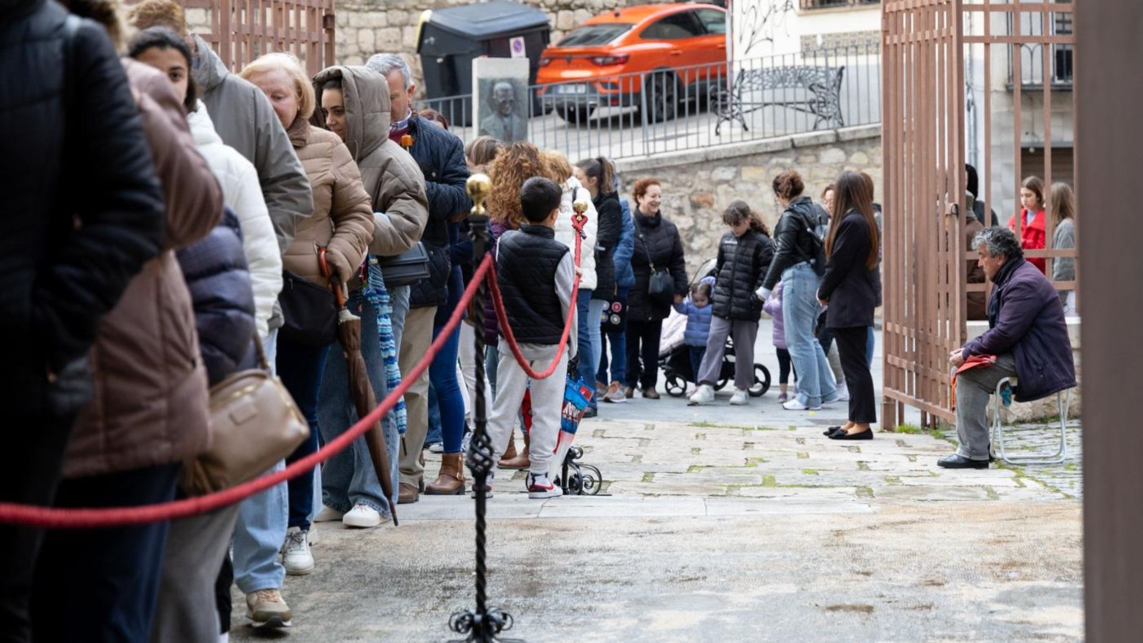 Segundo día del besapié de Nuestro Padre Jesús Nazareno