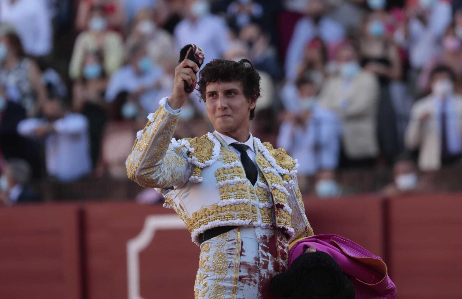 Primera oreja de la tarde para Roca Rey.