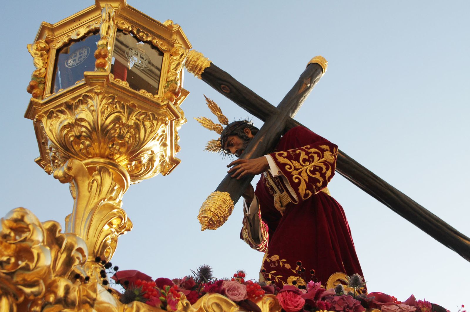 Imágenes del Señor de Pasión en la procesión del centenario de la hermandad