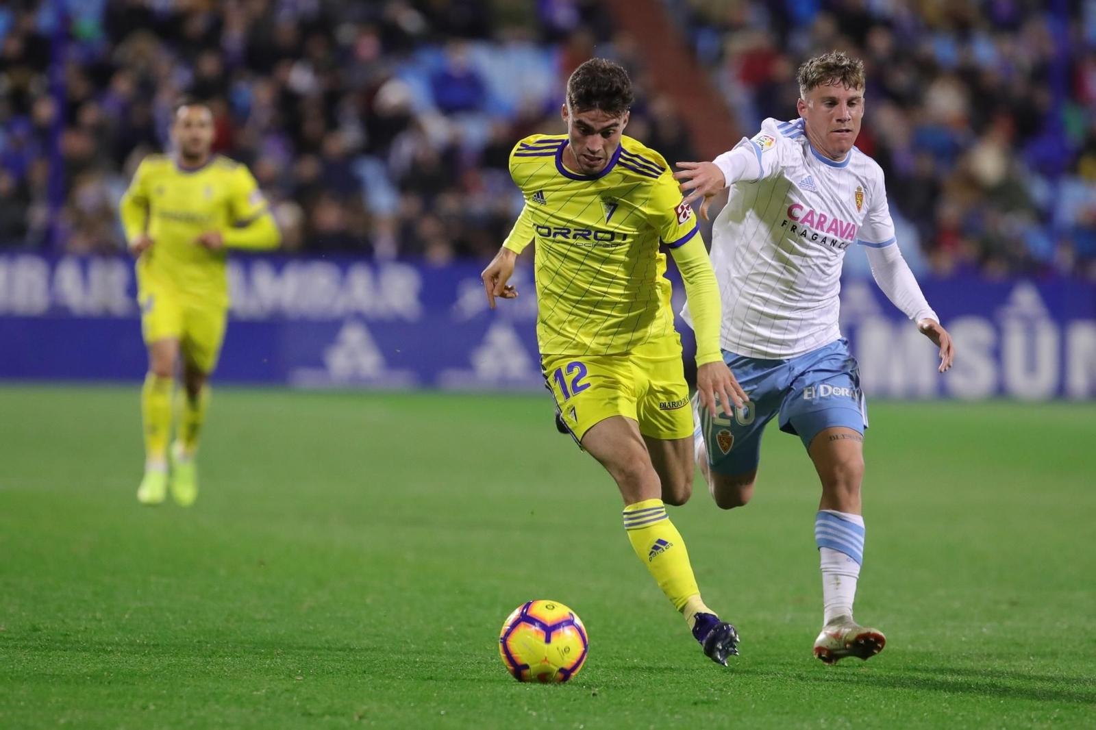 David Carmona salió por el lesionado Salvi.