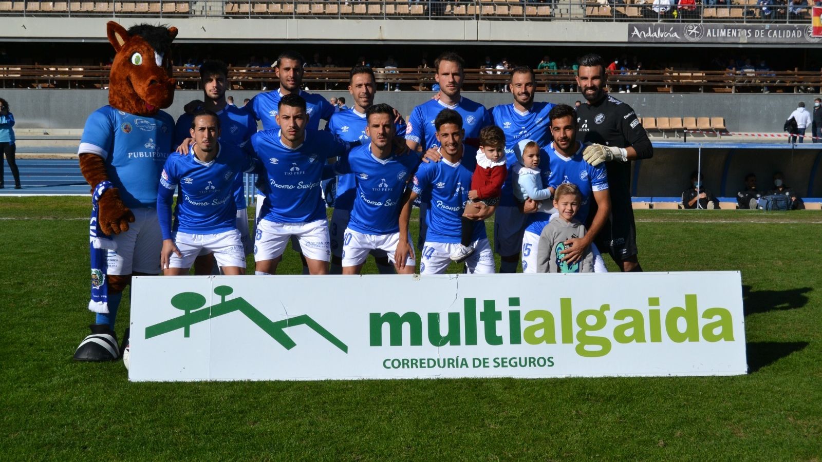 El Xerez DFC presentó un once con novedades y la presencia de Sanlúcar.