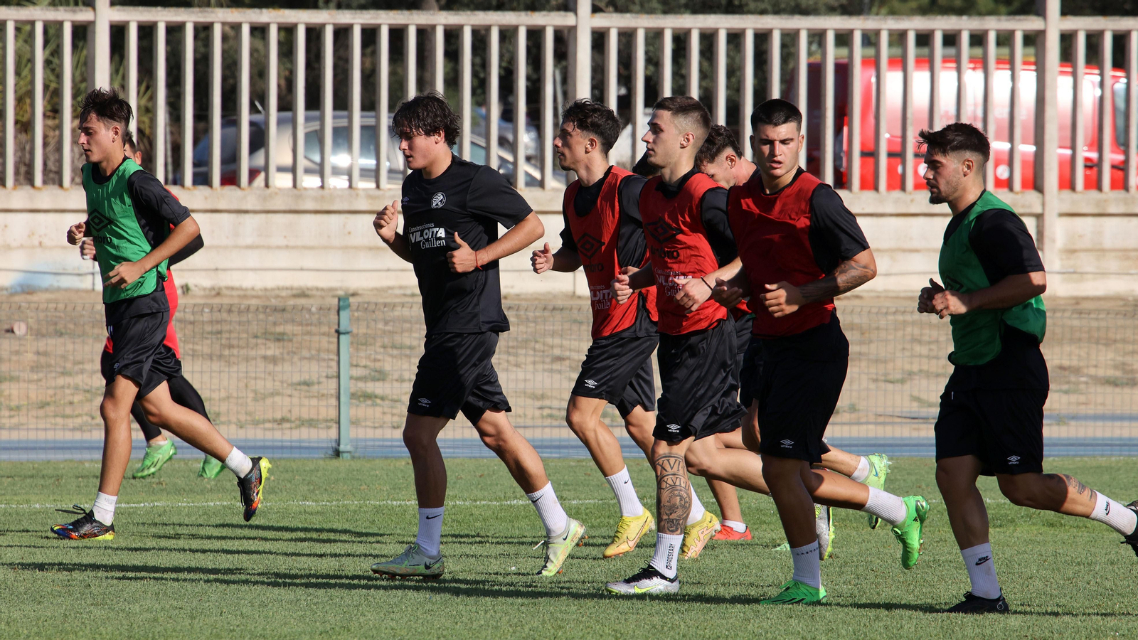 Imágenes del primer entrenamiento de pretemporada del Xerez DFC