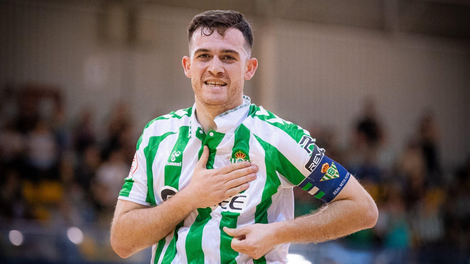 Cristian Povea celebra un gol con la camiseta del Betis