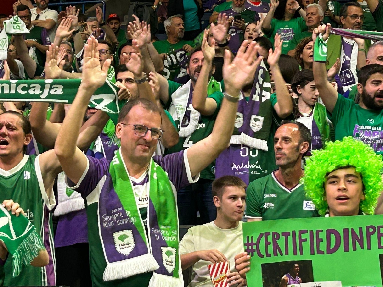 Búscate en las gradas en el Lenovo Tenerife - Unicaja de la final de la BCL