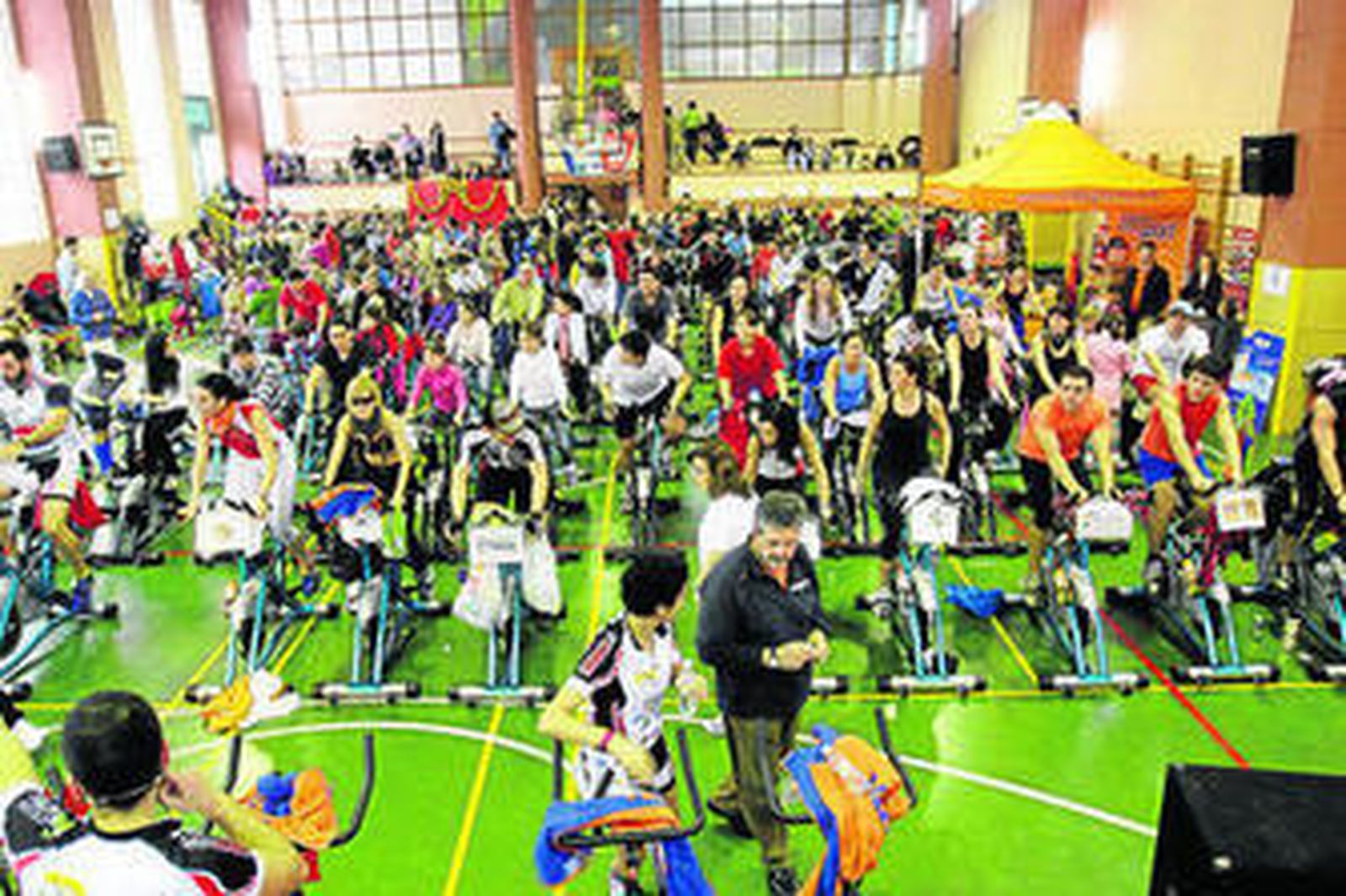 Este año habrá hasta 100 bicletas estáticas en la sexta edición del pedaleo solidario en el Colegio Santa Ana.