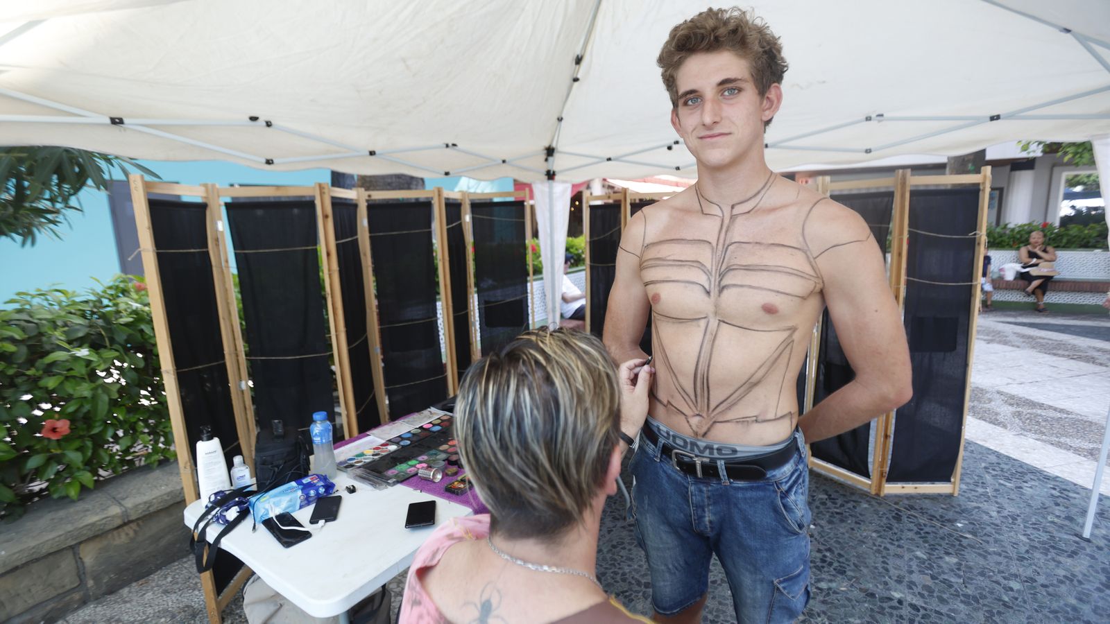 Las fotos de la jornada sobre manga y cómic celebrada en la plaza Fariñas de La Línea