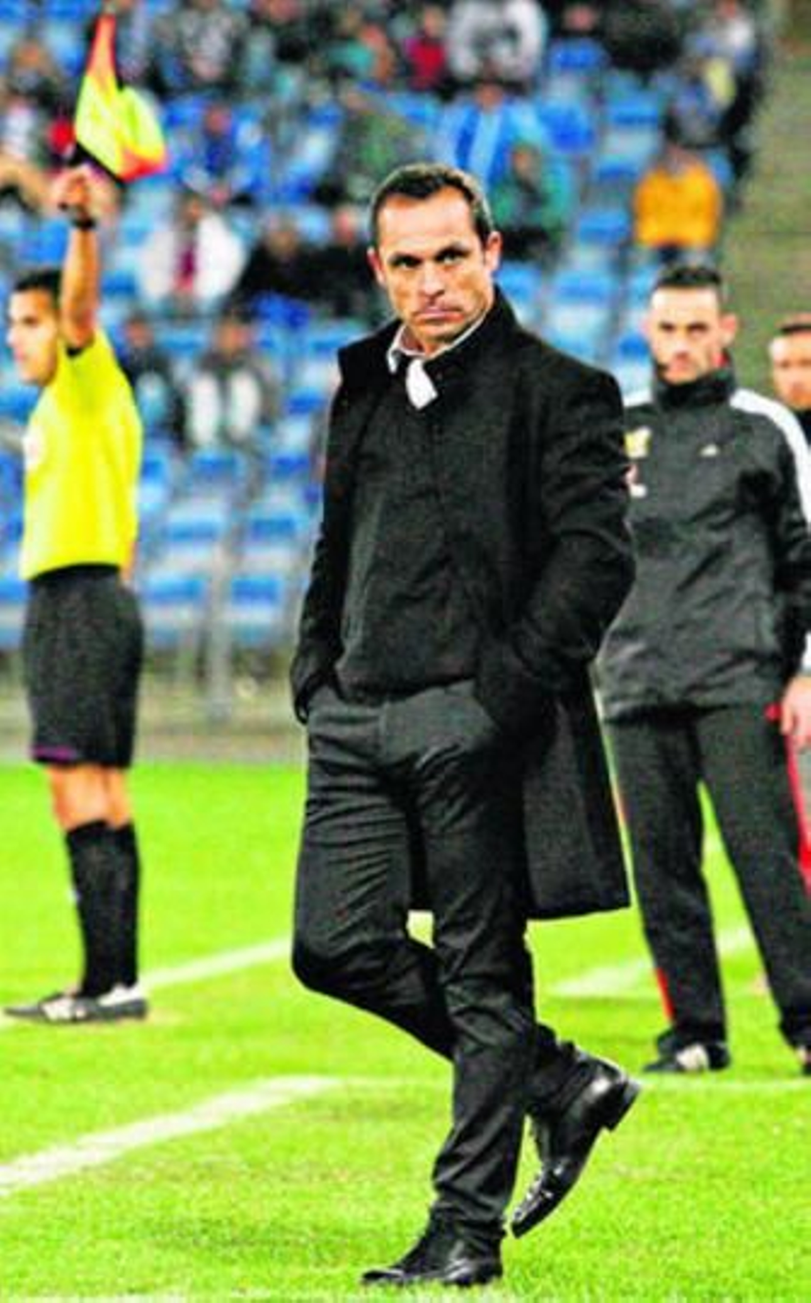 Sergi Barjuan, durante un lance del partido de ayer.