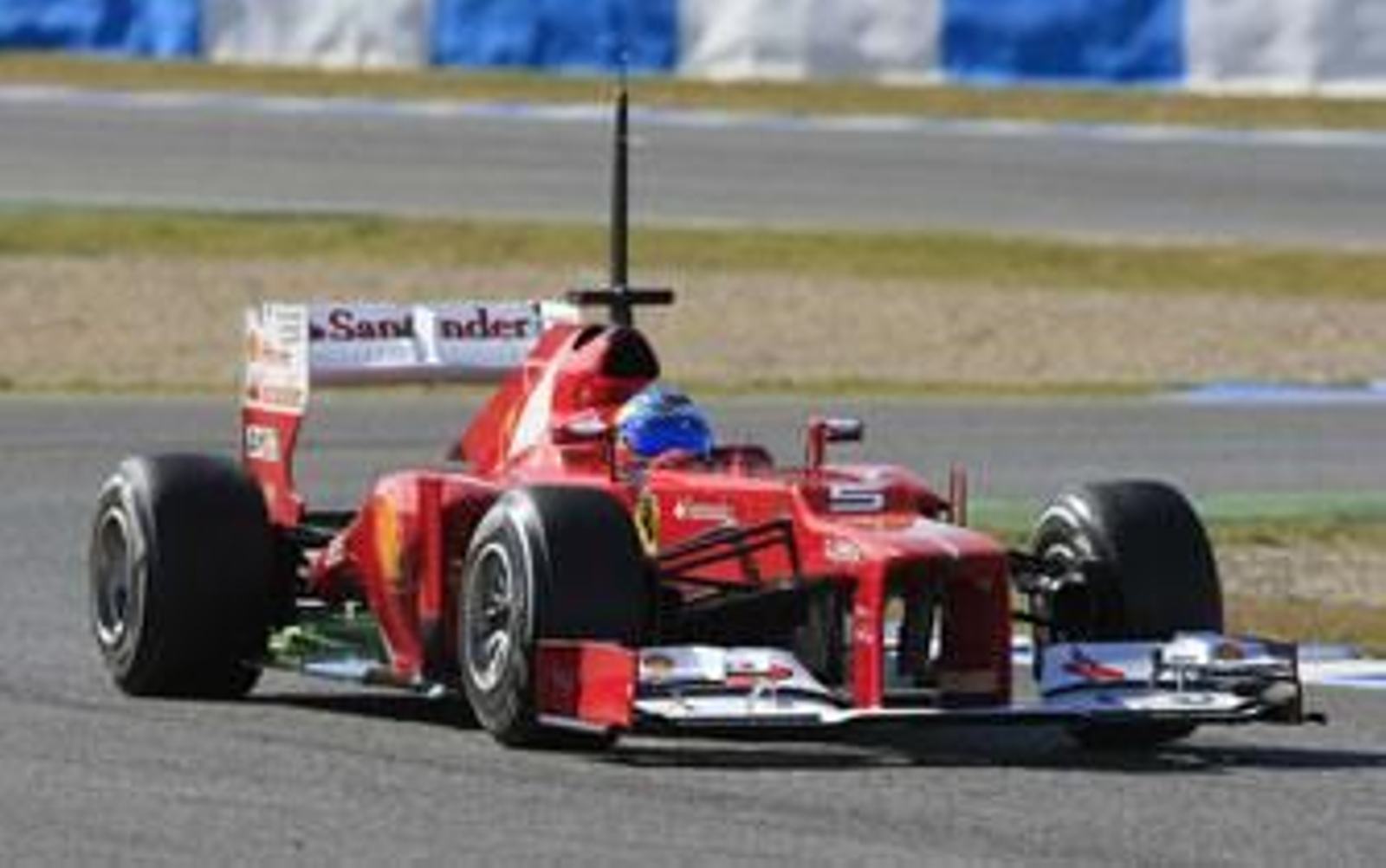 Primero con un coche que no vale