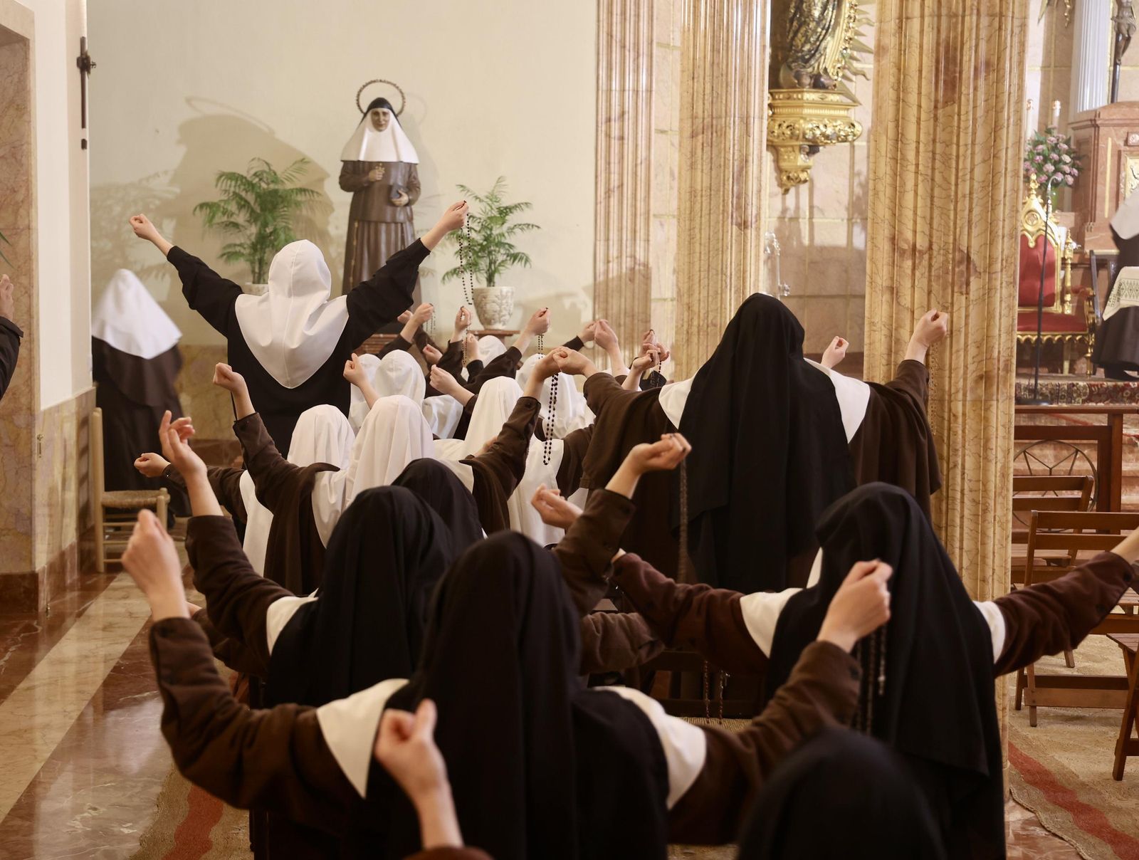 Inicio año jubilar de las Hermanas de la Cruz