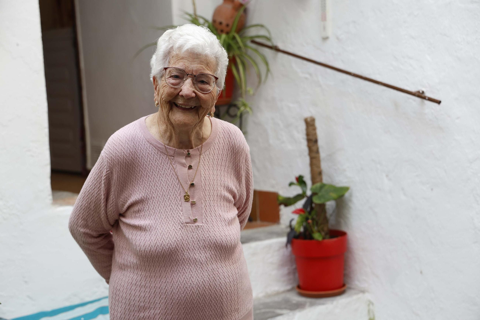 La vecina de Tarifa Juana Medero cumple 100 años rodeada de su familia