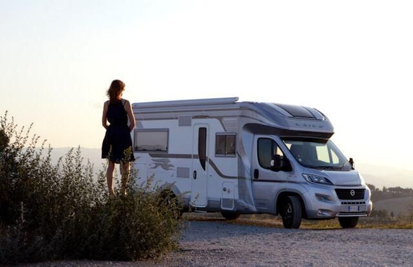 Alquilar una autocaravana en Valencia: el plan de verano que arrasa entre los jóvenes Alquilar una autocaravana en Valencia: el plan de verano que arrasa entre los jóvenes