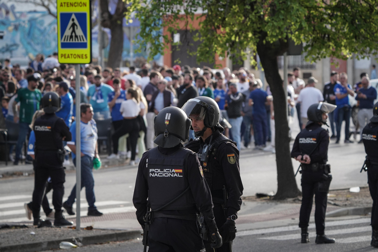 Imágenes del gran despliegue policial en Jerez durante el derbi