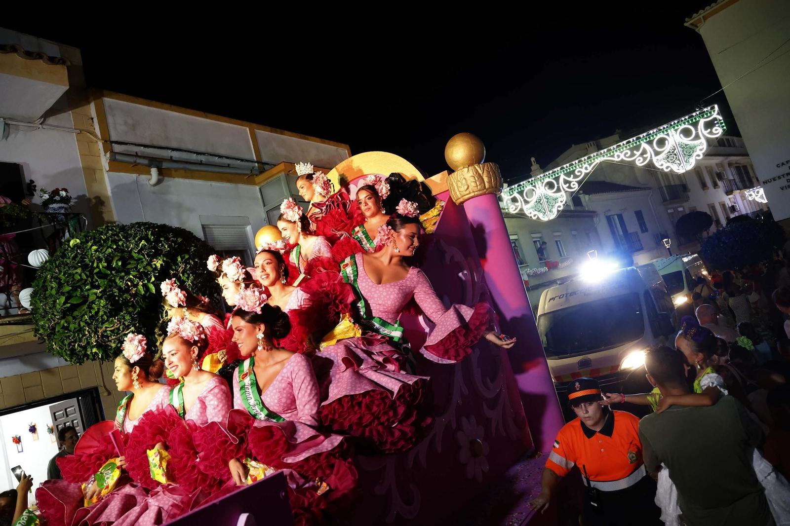 Búscate en las fotos de la cabalgata de la Feria Real de San Roque 2025