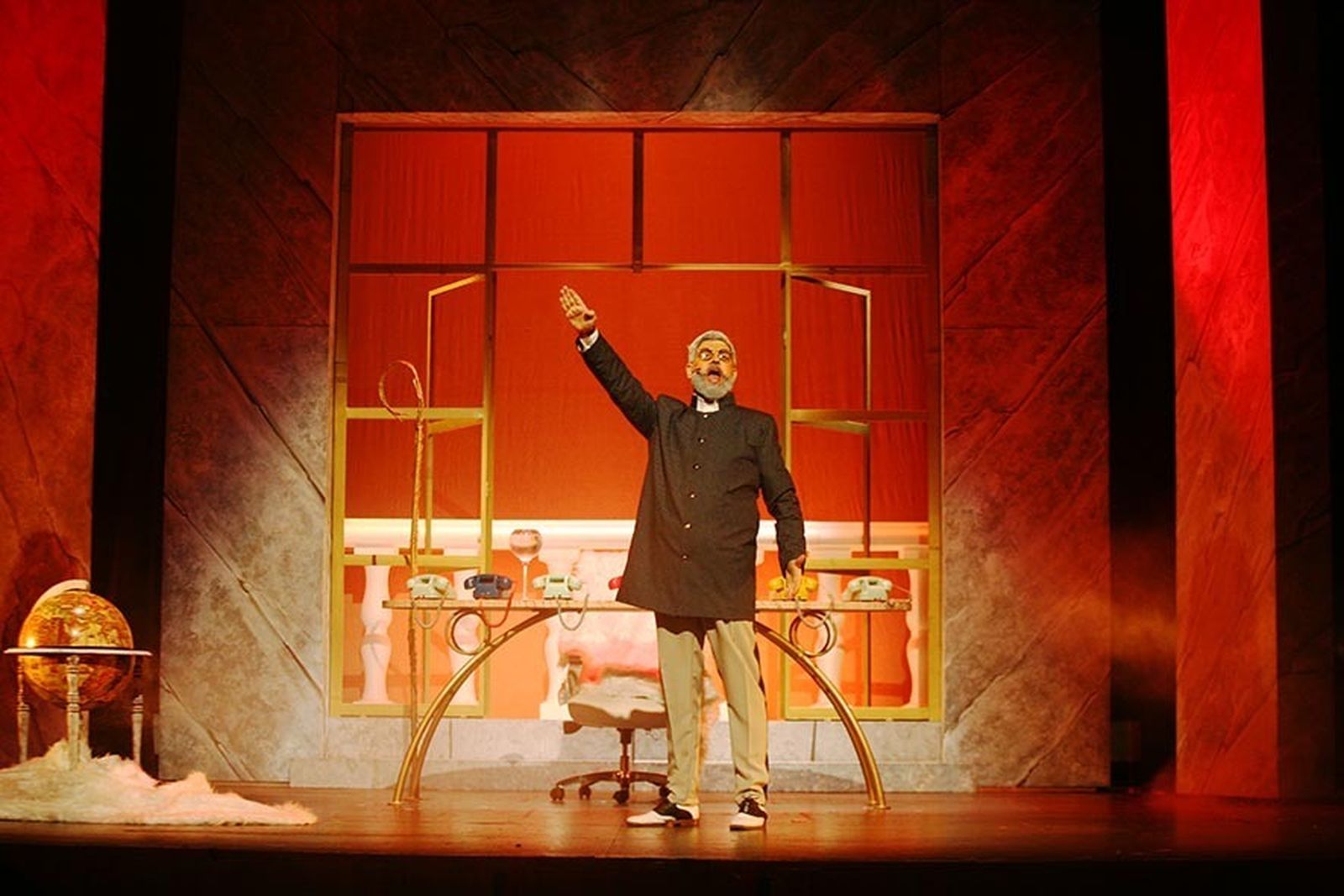 Manu Sánchez es 'El Buen Dictador'