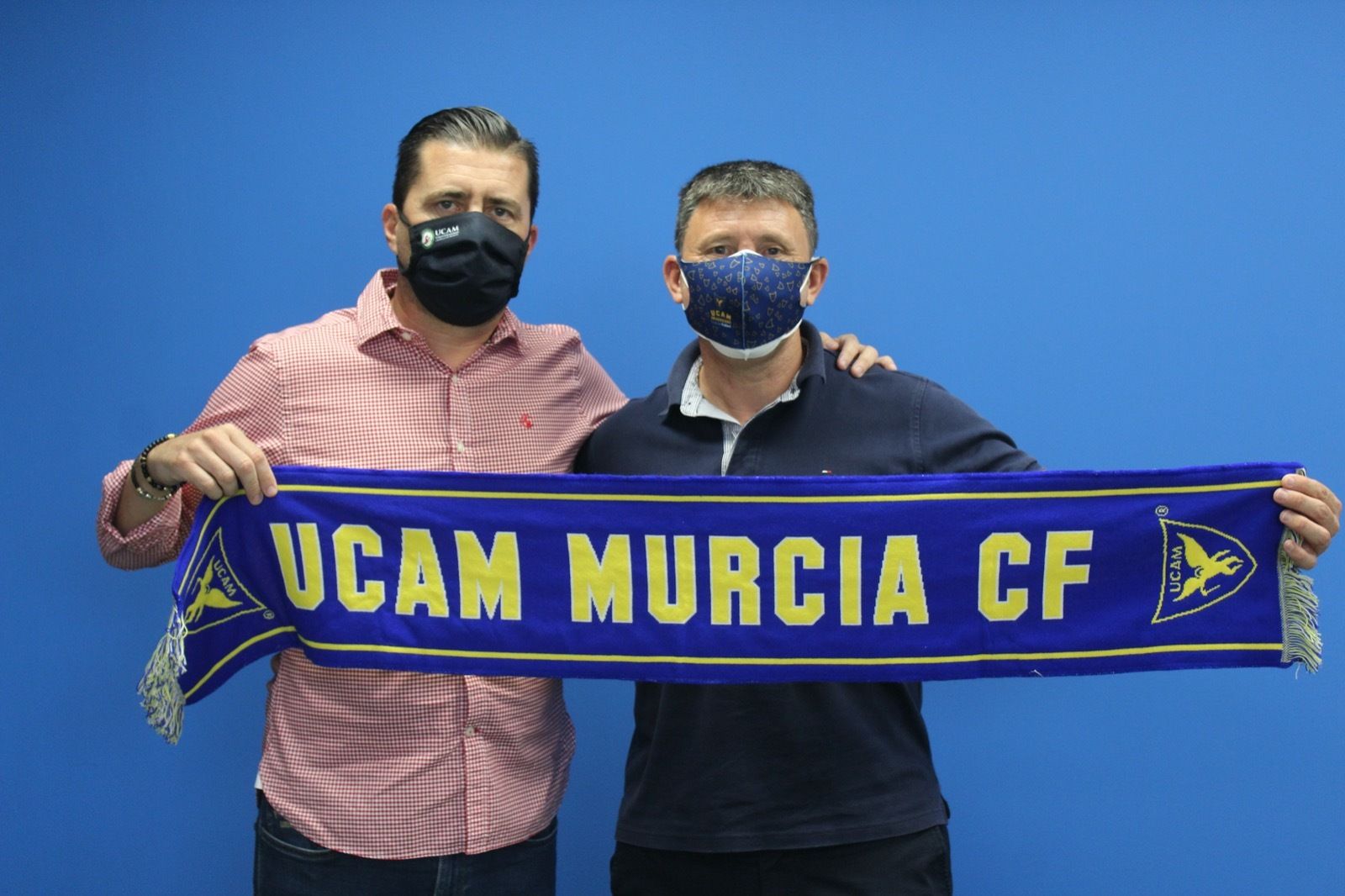 El entrenador huercalense se une a este proyecto.