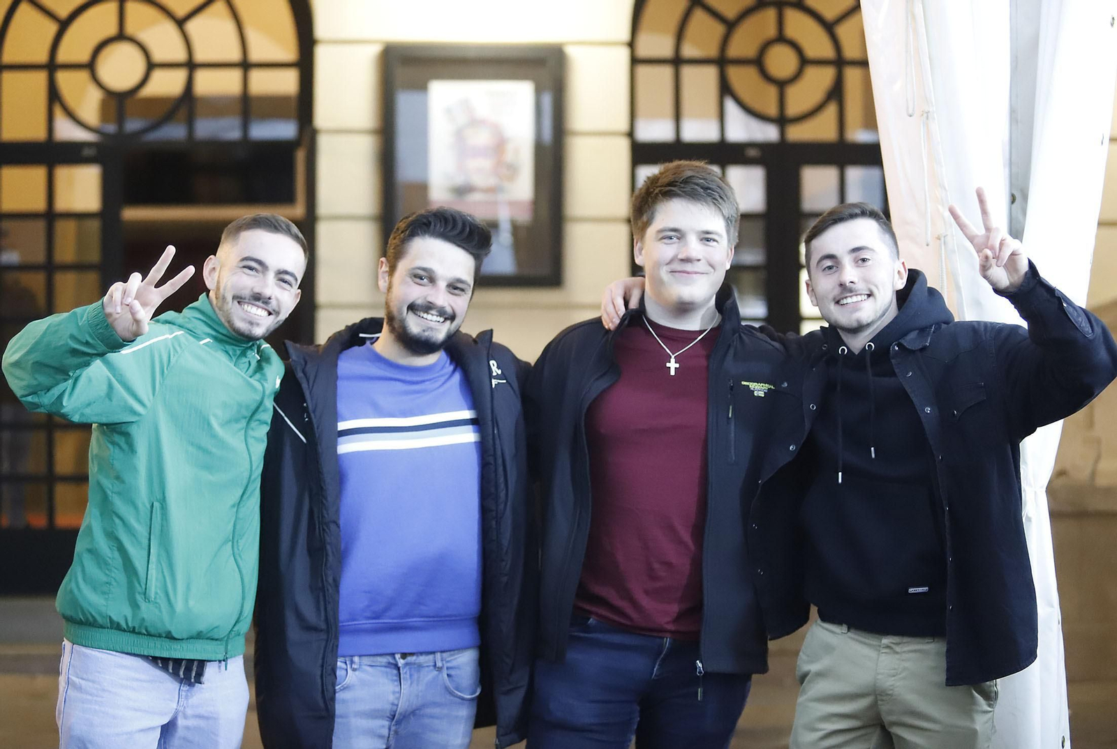 Imágenes del ambiente en el primer día del concurso de agrupaciones del Carnaval Colombino