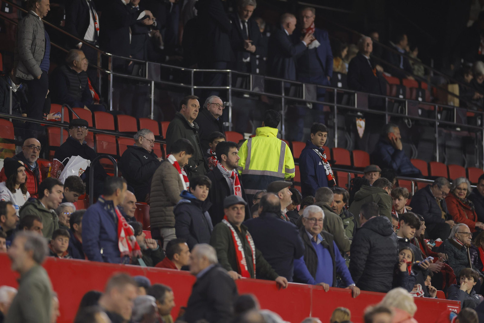 Búscate en las fotos del SEVILLA FC-PSV EINDHOVEN