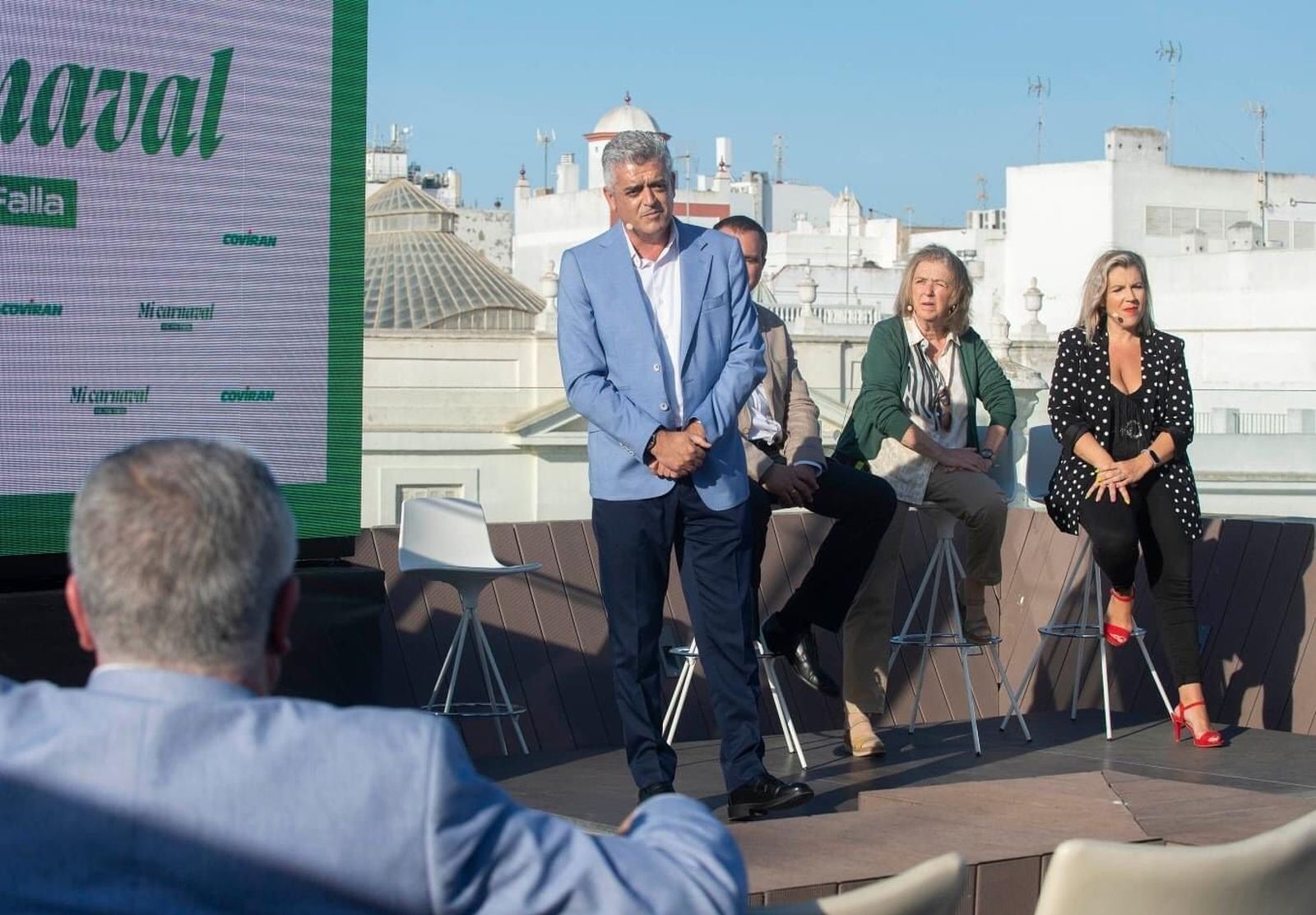 Se cree el George Clooney de Ubrique