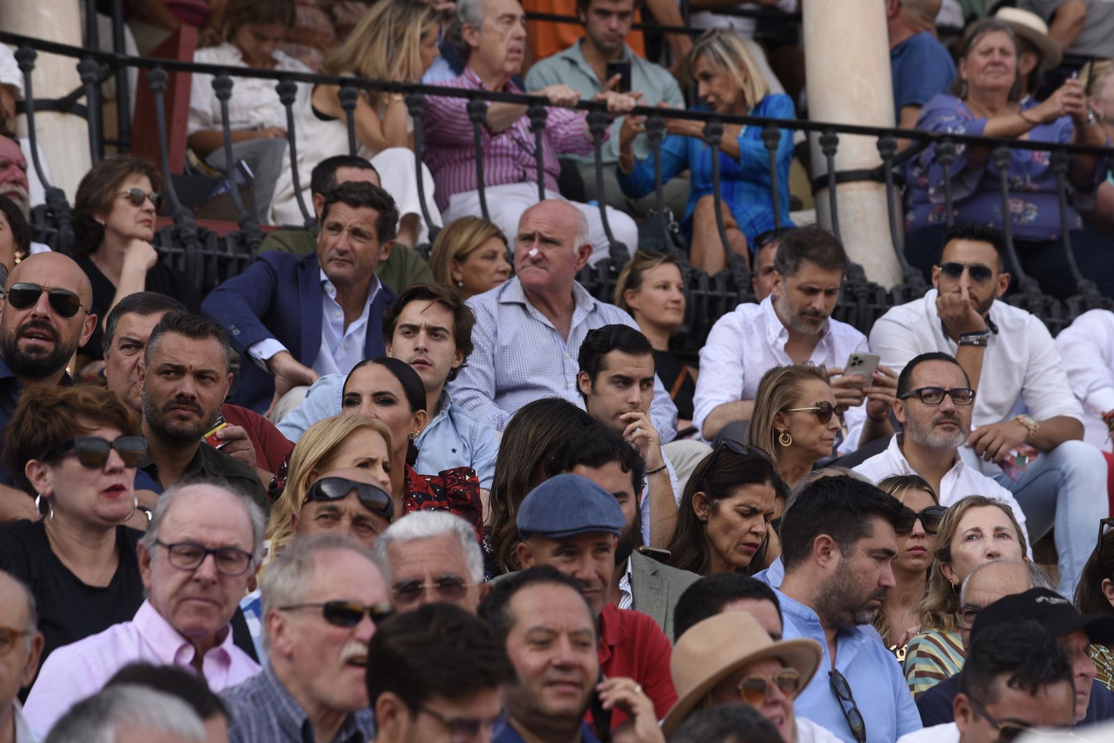 Búscate en la tercera corrida de toros de la Feria de San Miguel de Sevilla