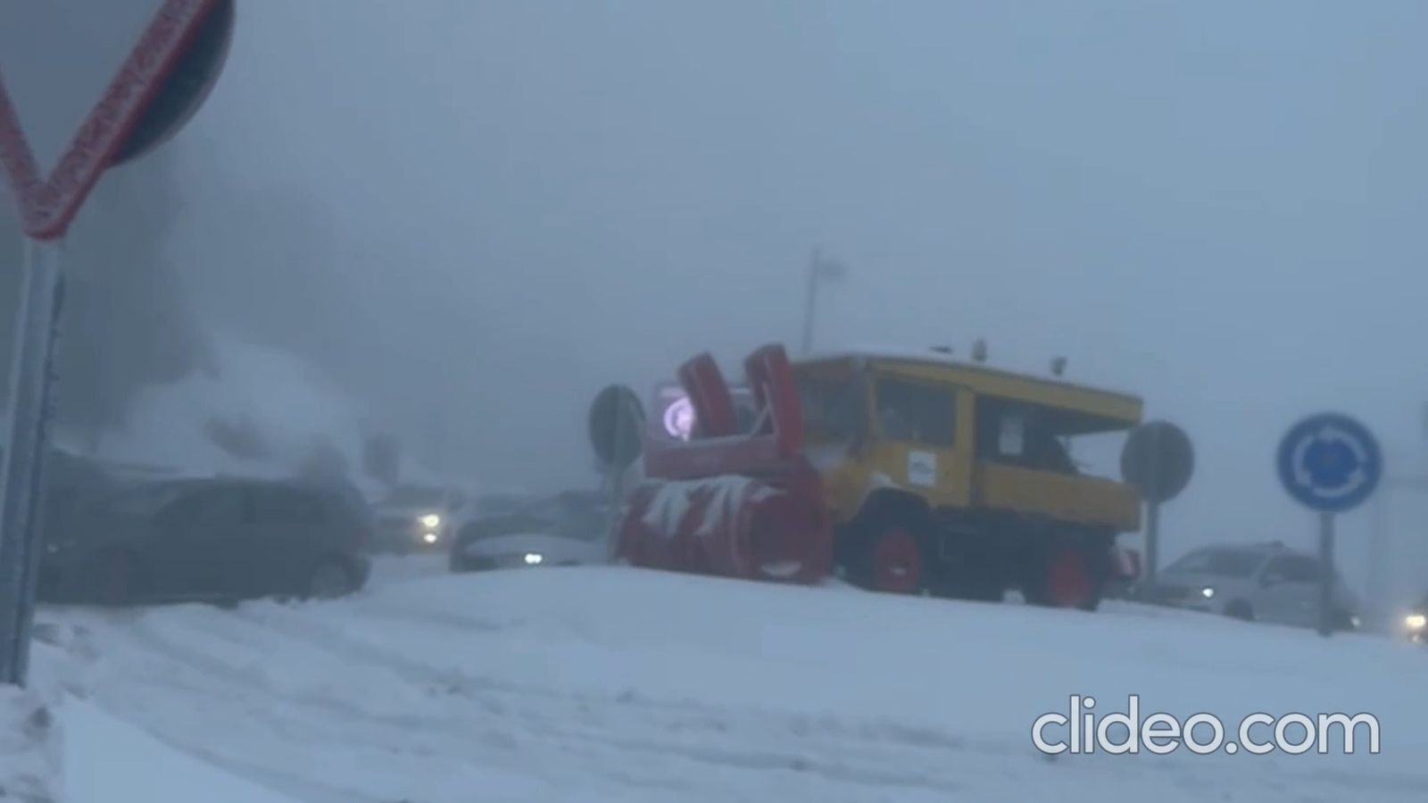 Atasco en Sierra Nevada para salir de la estación