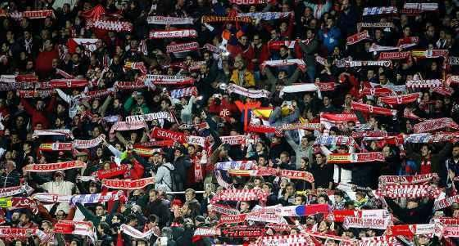 Competición vuelve a sancionar al Sevilla con 75.000 euros por cánticos ofensivos