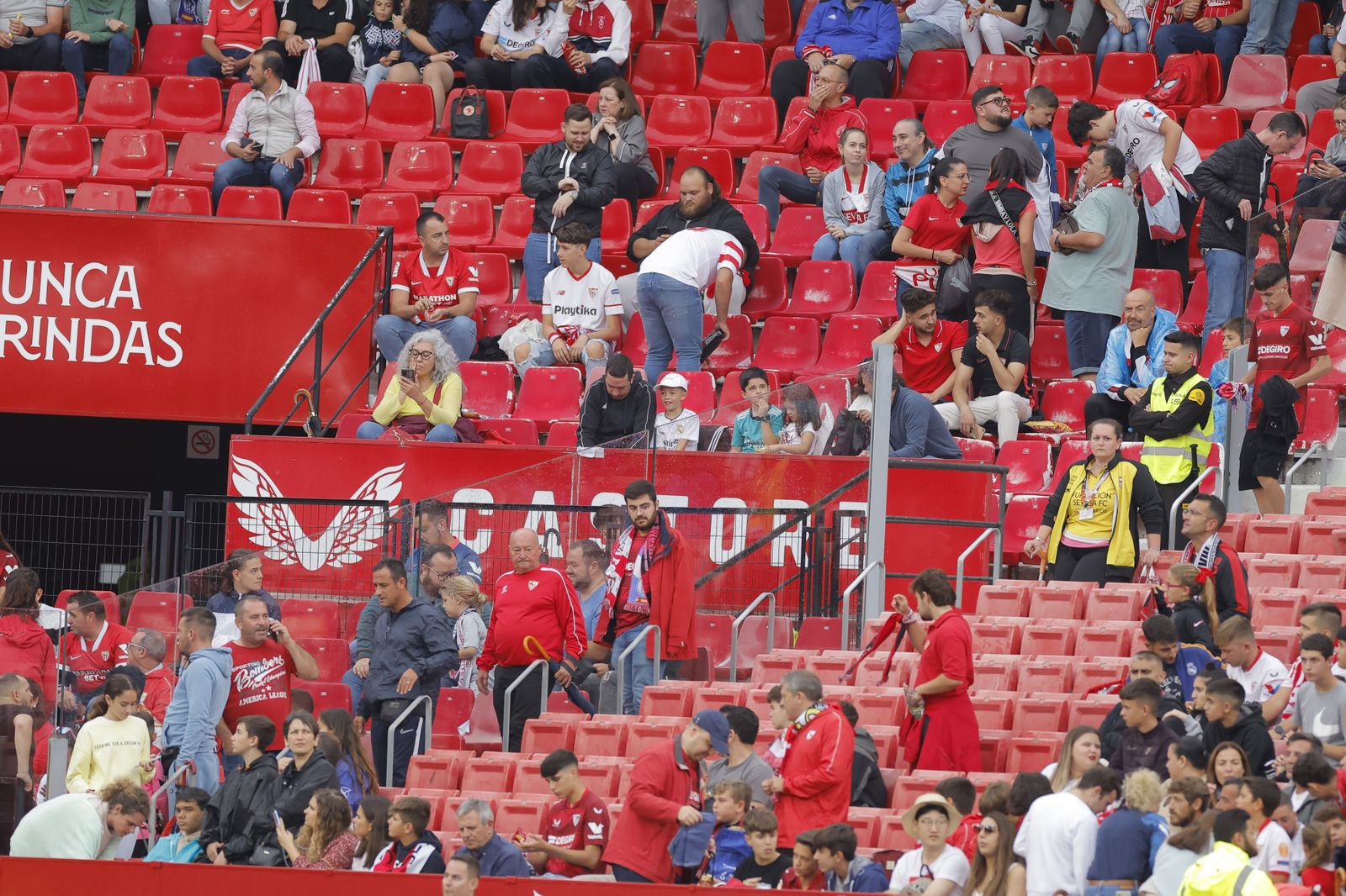 Búscate en las fotos del Sevilla-Madrid