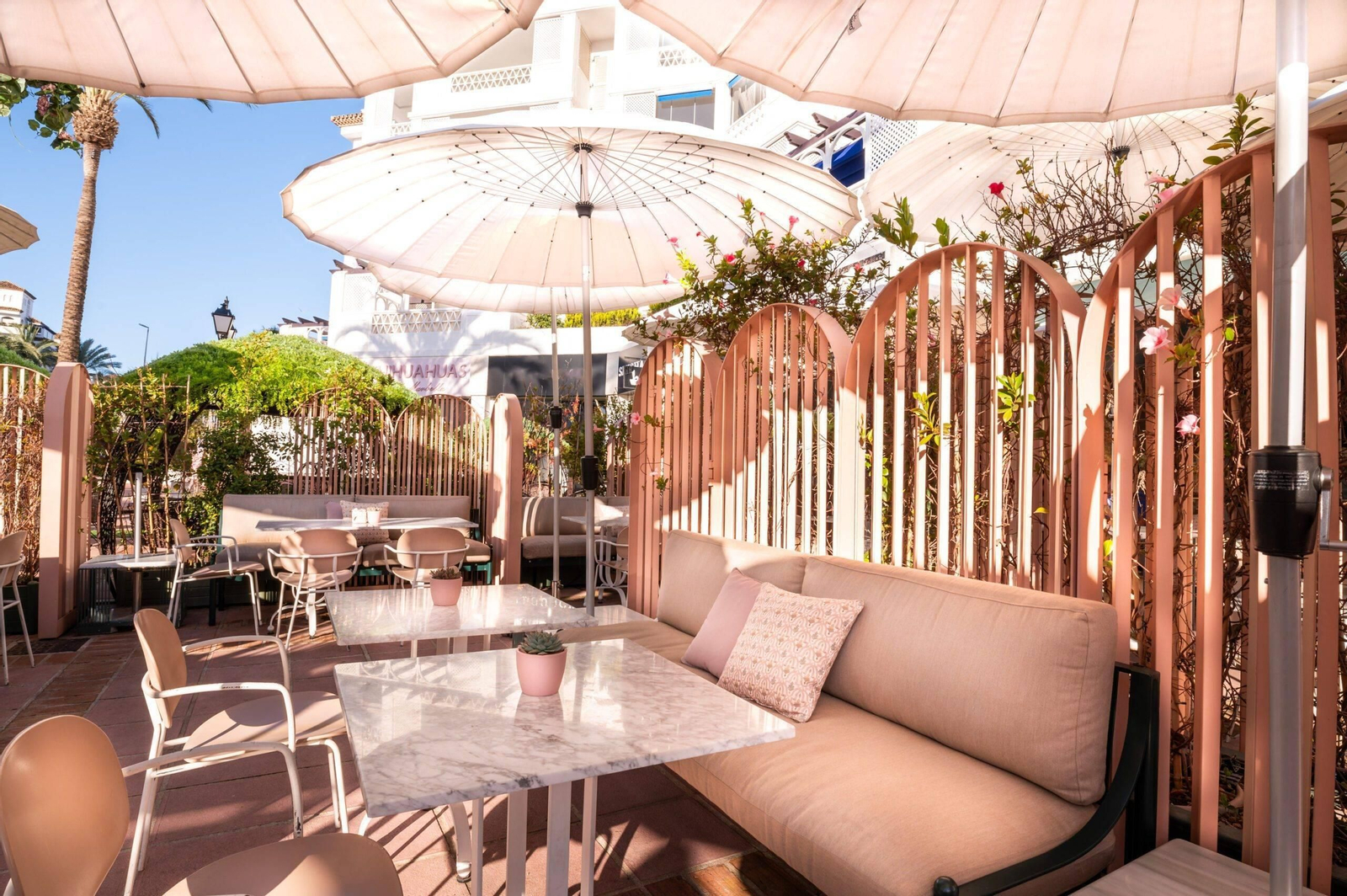 La terraza de Rosas Café.