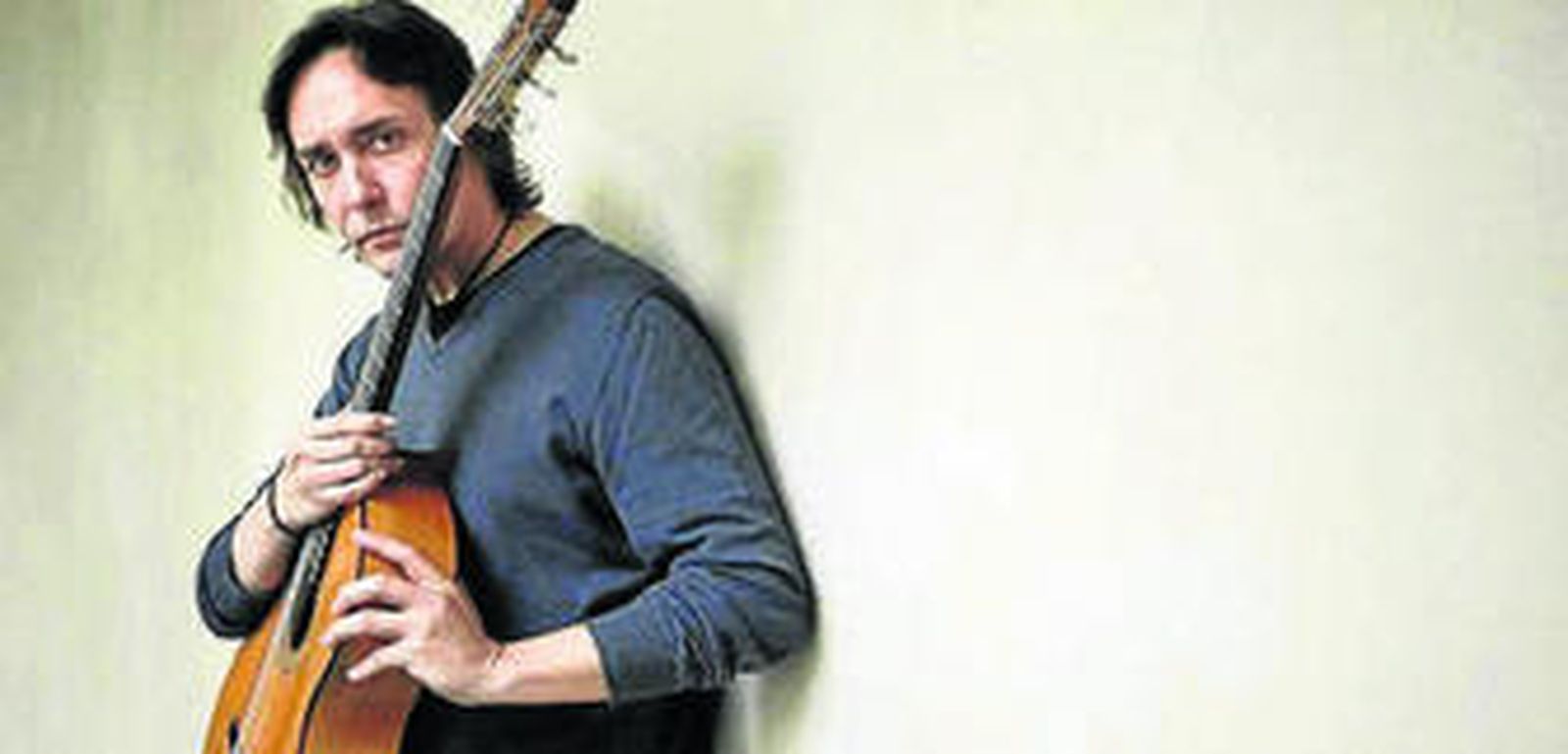 El guitarrista cordobés Vicente Amigo regresa esta noche a Sevilla.