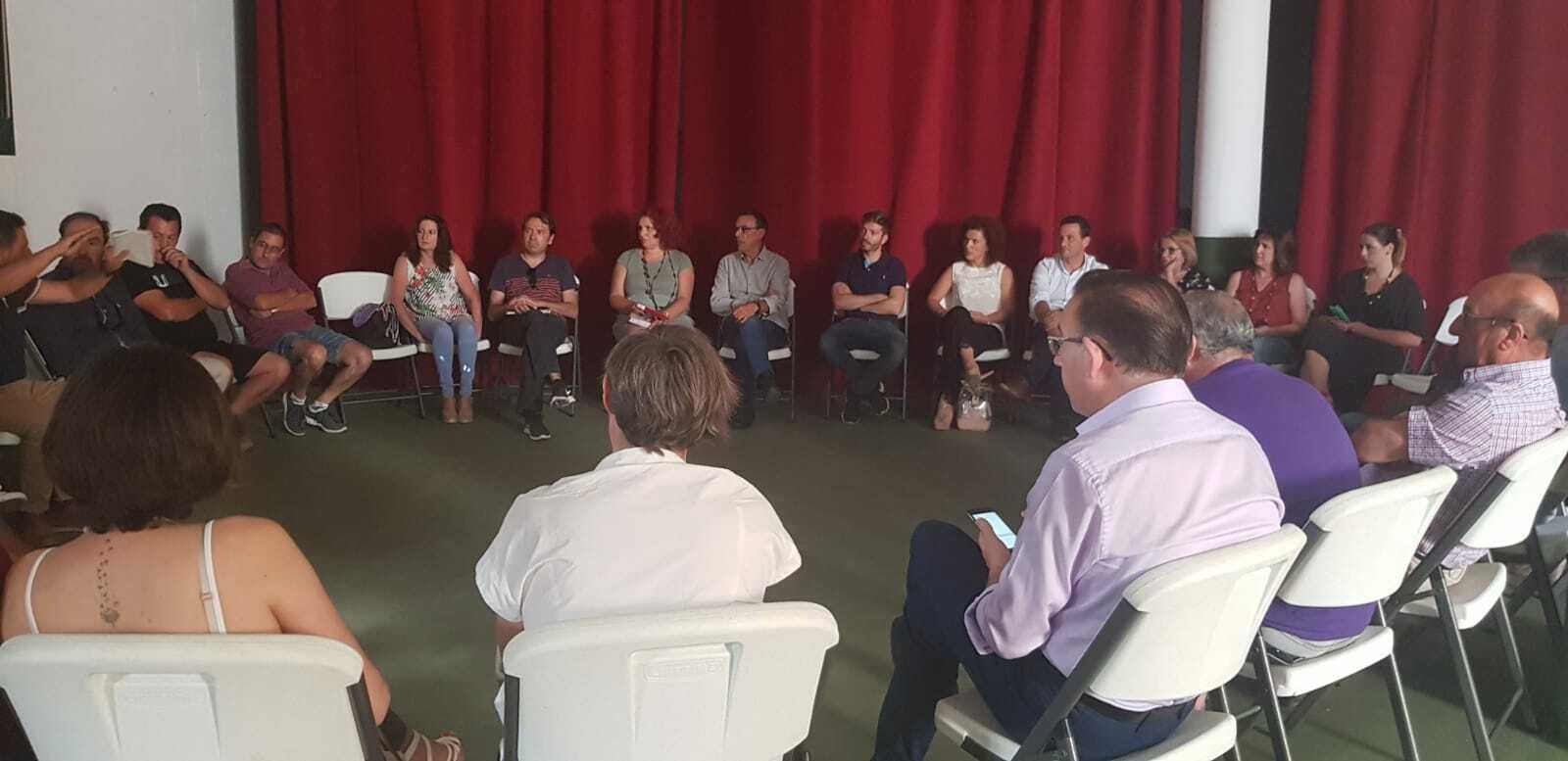 Reunión de los dirigentes provinciales del PSOE con los alcaldes de la Sierra.