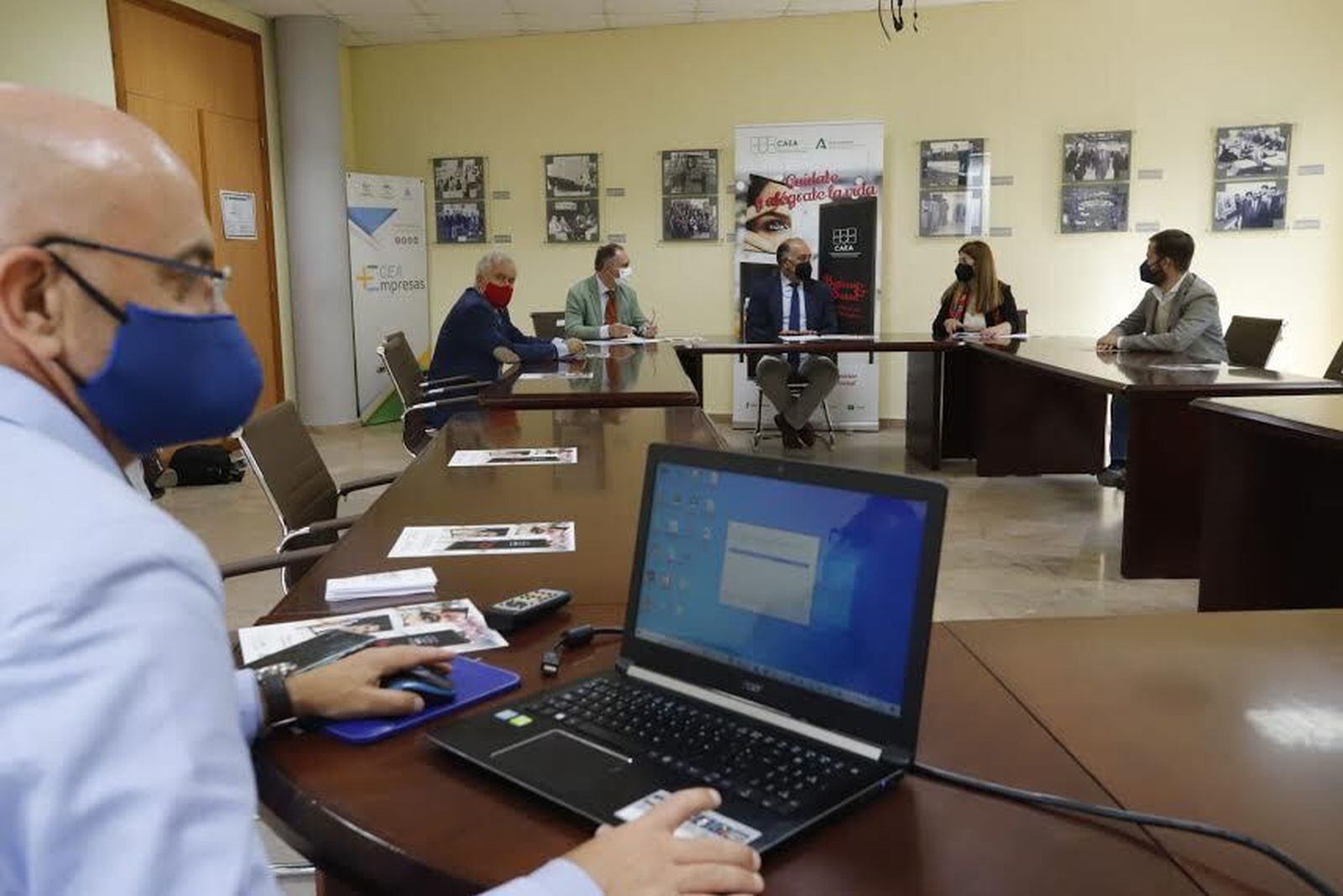 Presentación de la campaña para la reactivación del sector de perfumería en la FOE