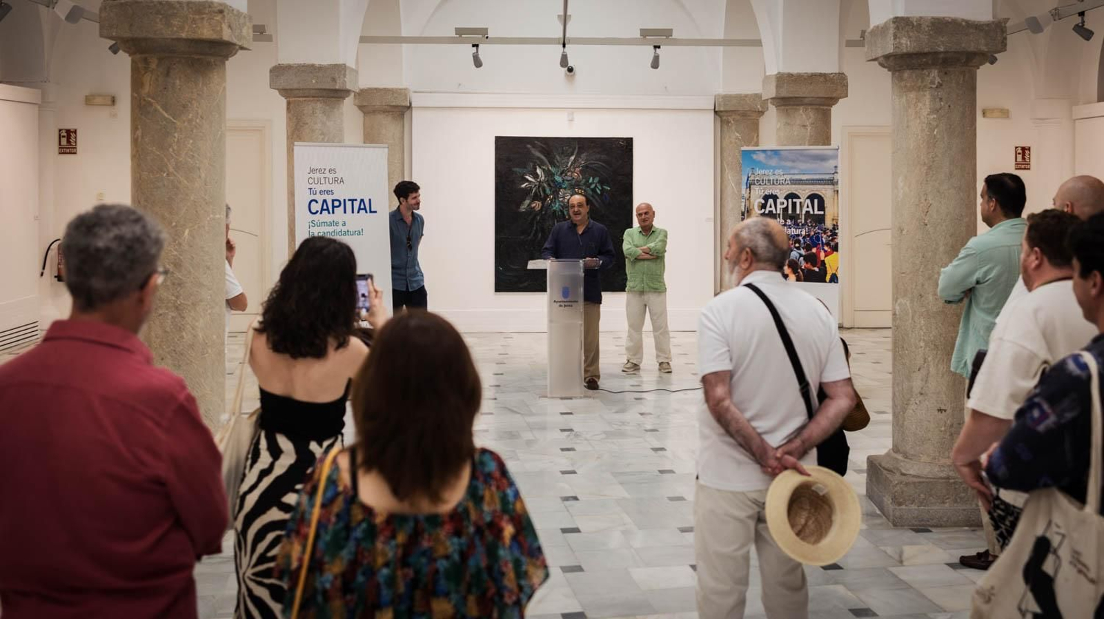 Imágenes de la inauguración de la exposición de José Luis Valverde en Pescadería Vieja