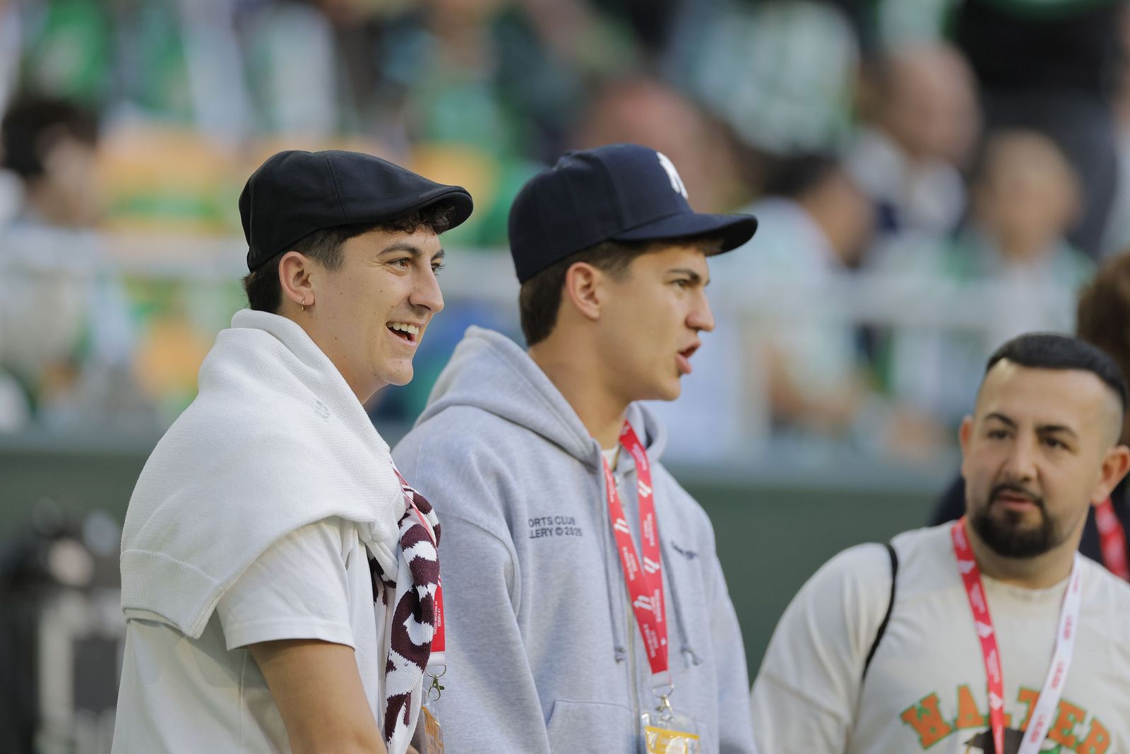 Búscate en las fotos del Betis - Sevilla