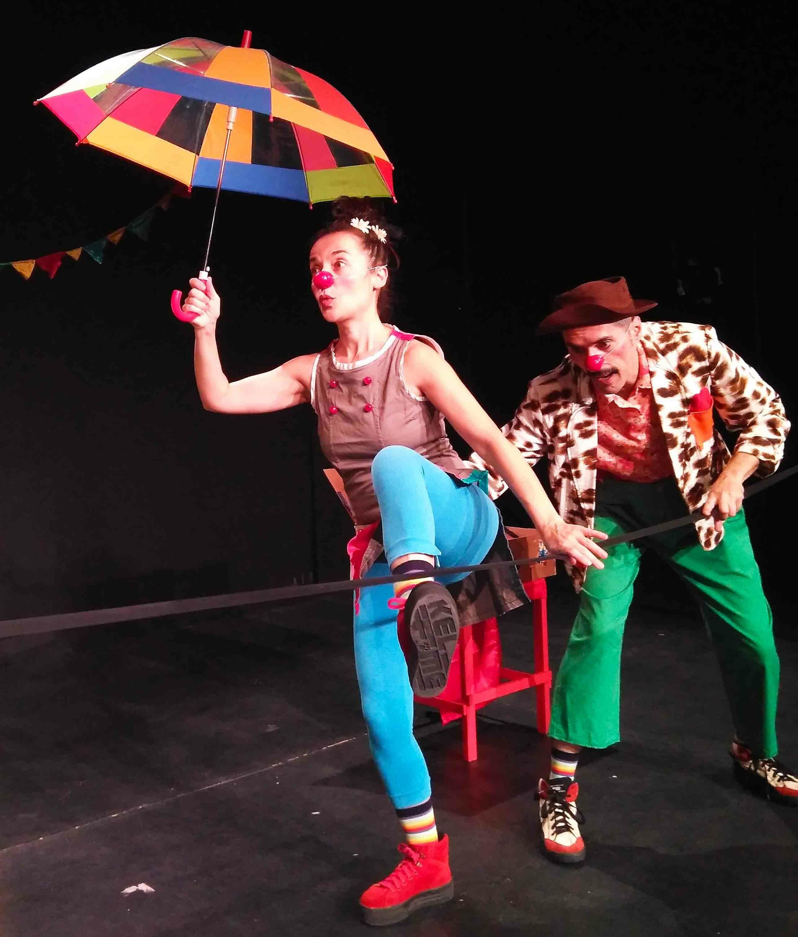 Los payasos Nasu y Basi en su espectáculo infantil 'Con mucho clown'.