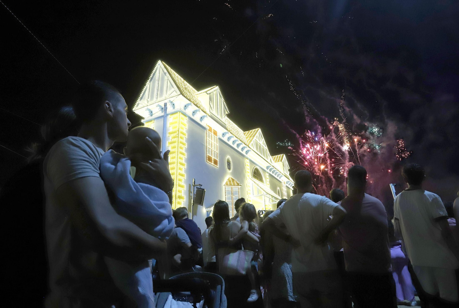 Imágenes del comienzo de las Fiestas Colombinas 2023