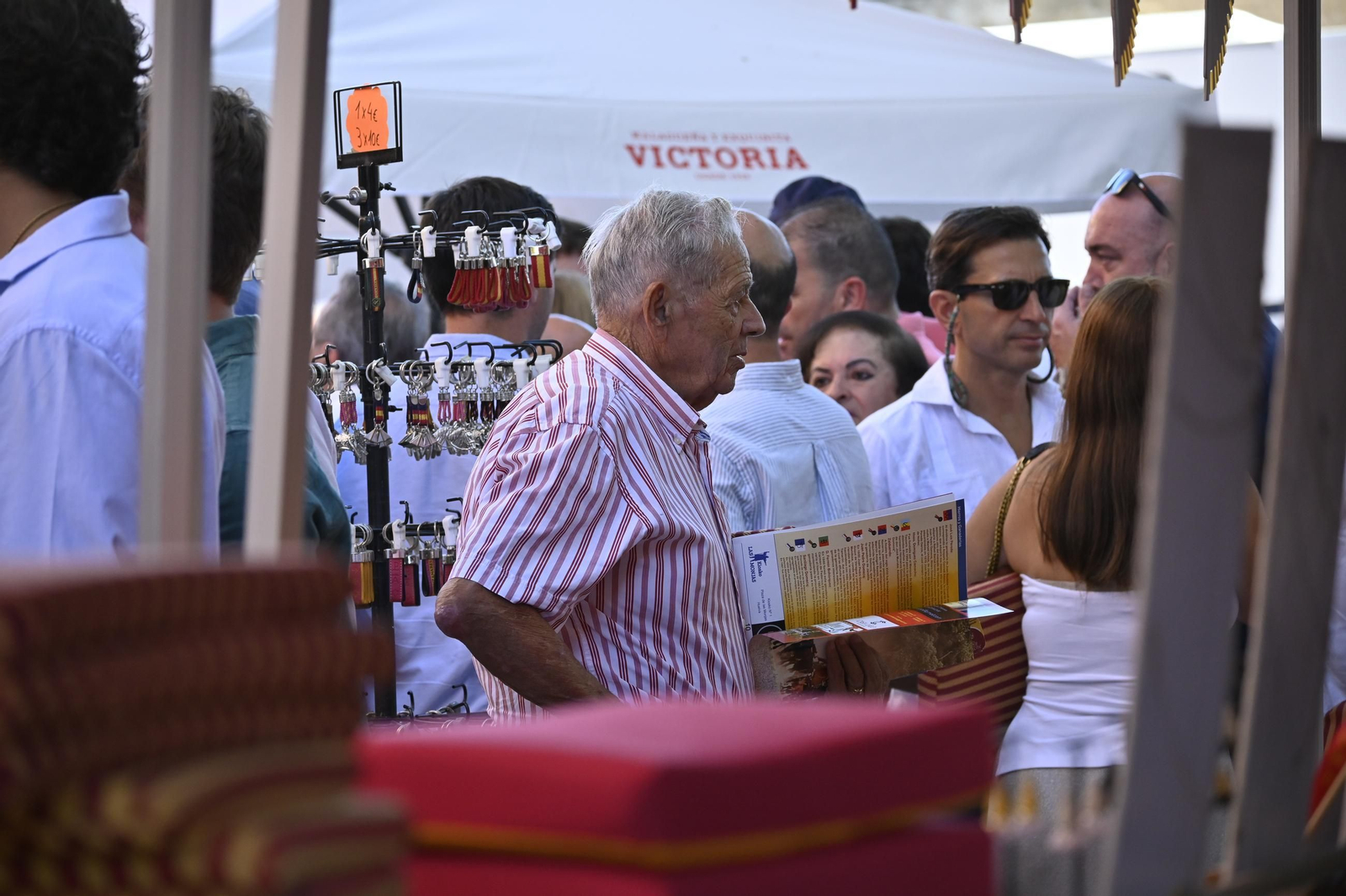 Imágenes de ambiente en el tercer día de toros en Huelva