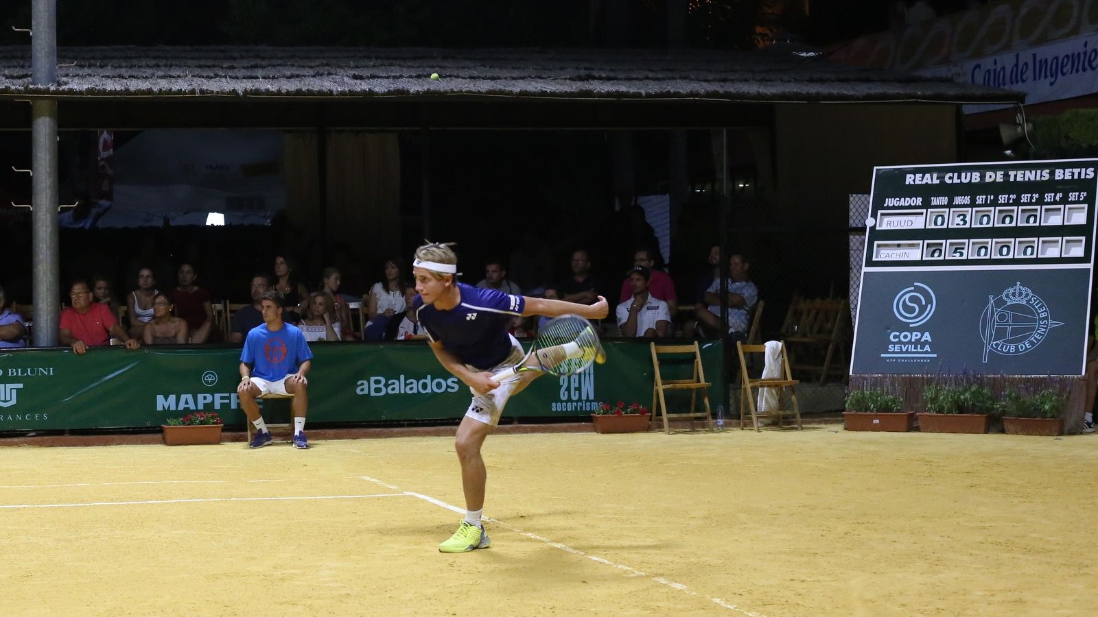 Casper Ruud, en el partido de semifinales contra Cachín en el Tenis Betis.
