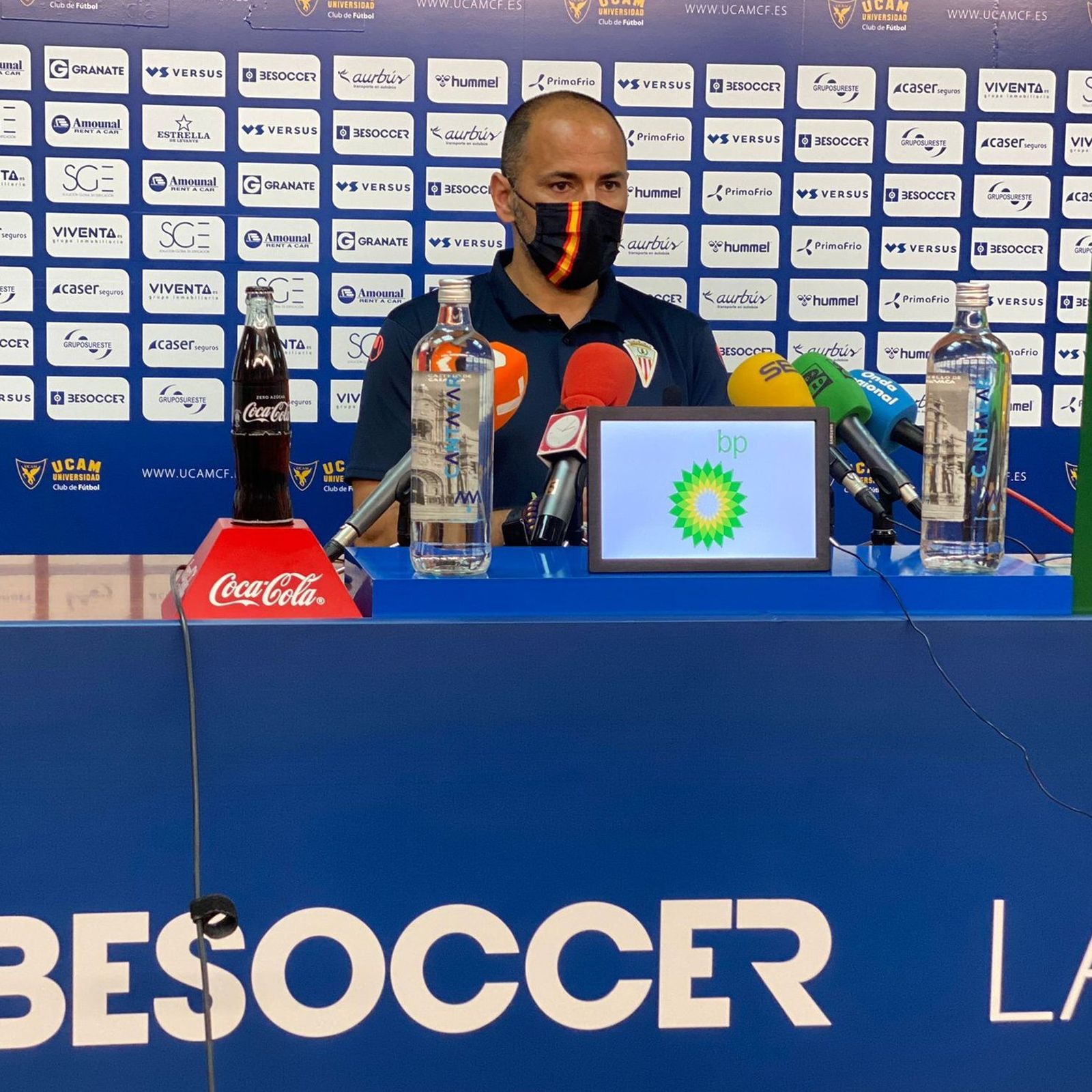 Salva Ballesta comparece ante los medios en La Condomina.