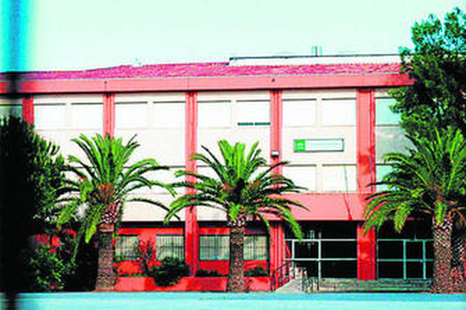 El IES García Lorca de Algeciras es uno de los afectados por la falta de administrativos, según CSIF.