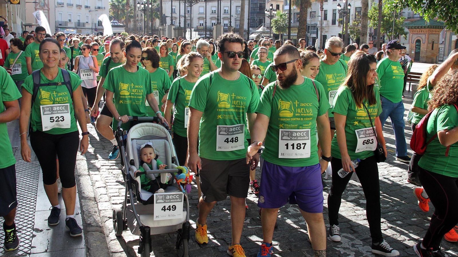 Celebración de la marcha contra el cáncer en Huelva.