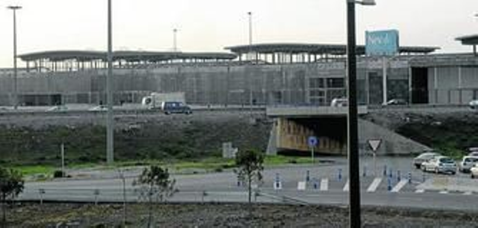 El Centro Comercial Nevada, levantado en Armilla, se encuentra paralizado desde 2007.