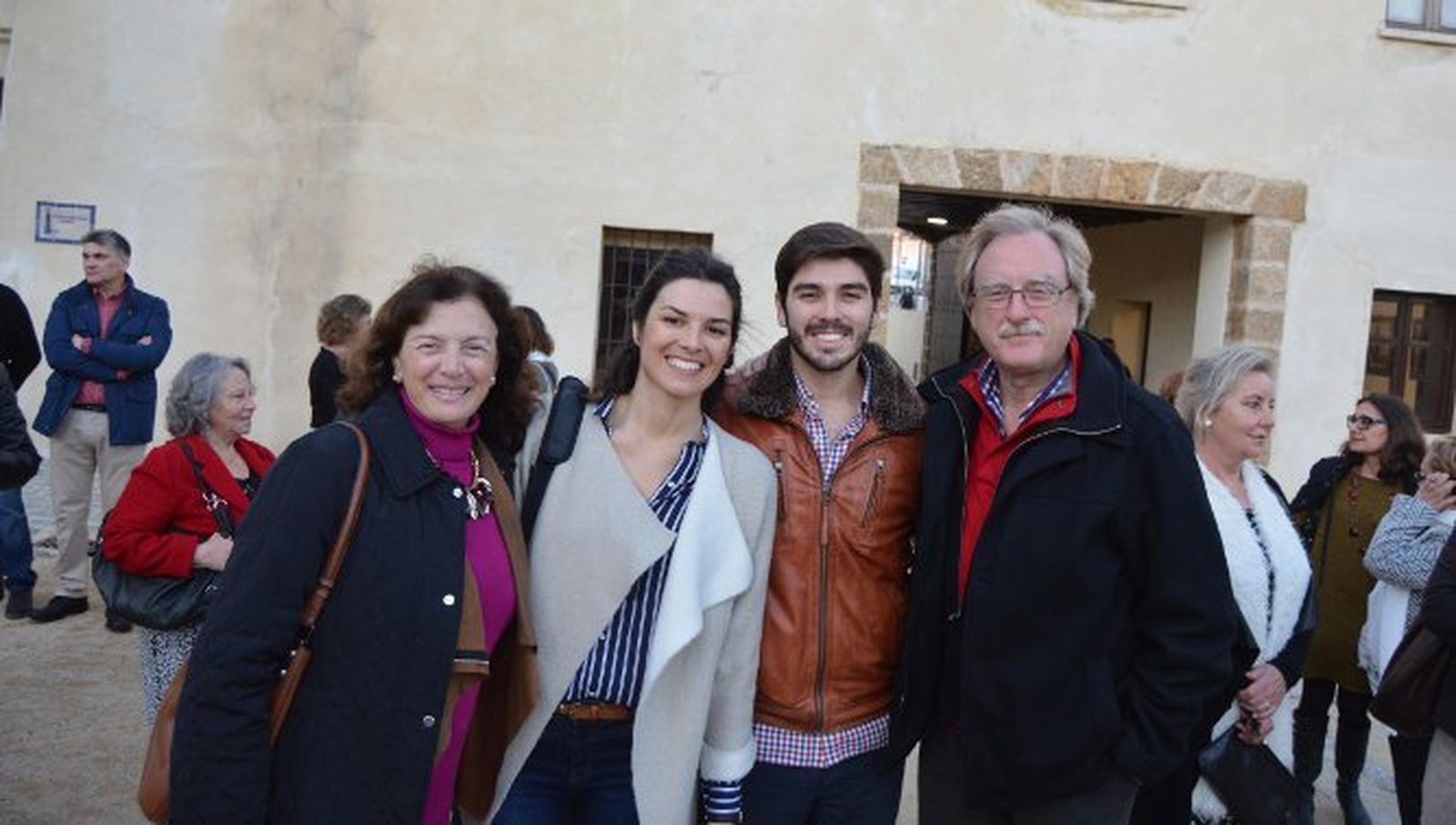 Lourdes Gutiérrez, la pintora Lucía Paniagua, Salvador Fernández Paniagua y Julio Terrón.