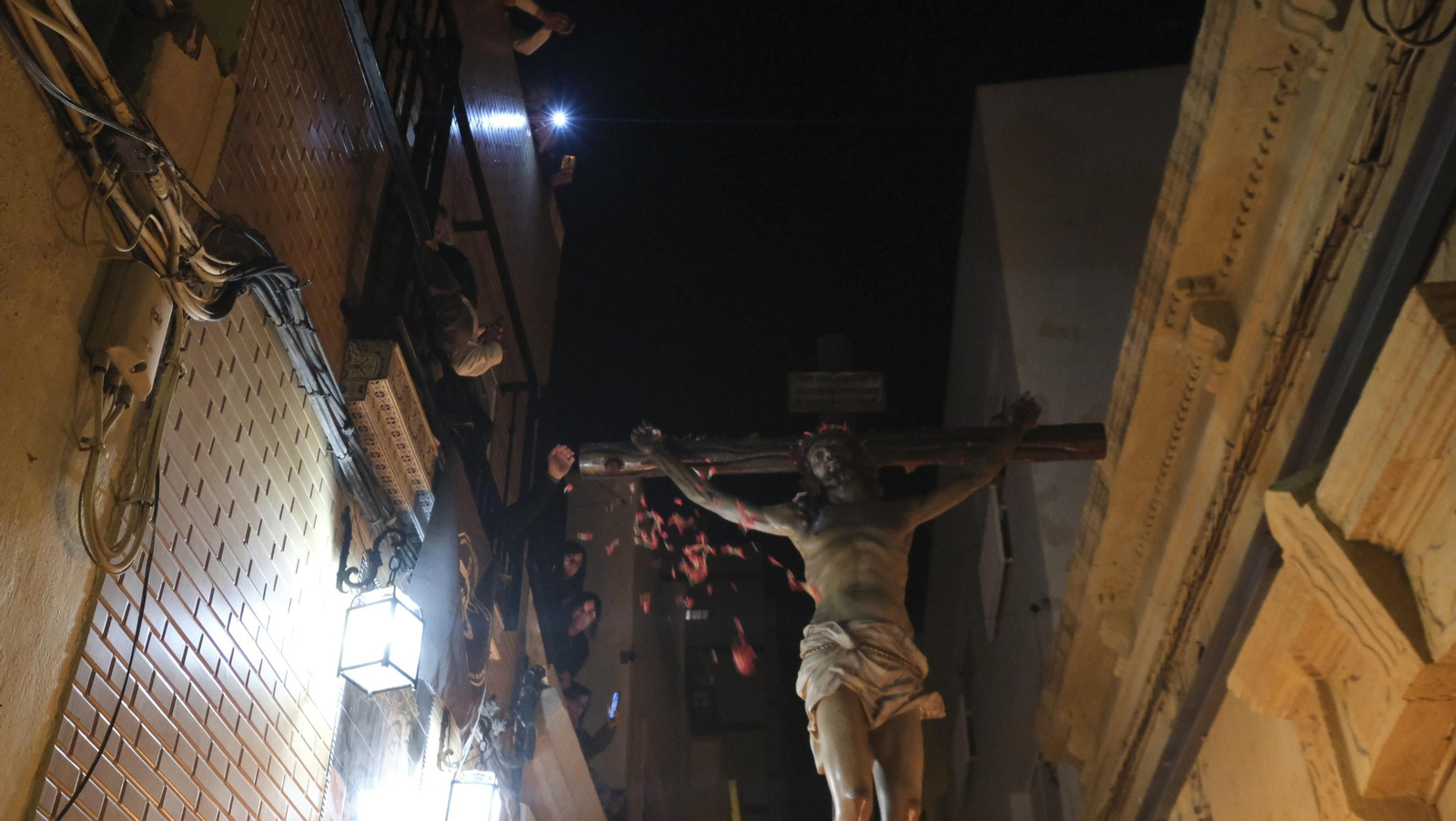 Procesión del Perdón en Almería, en imágenes