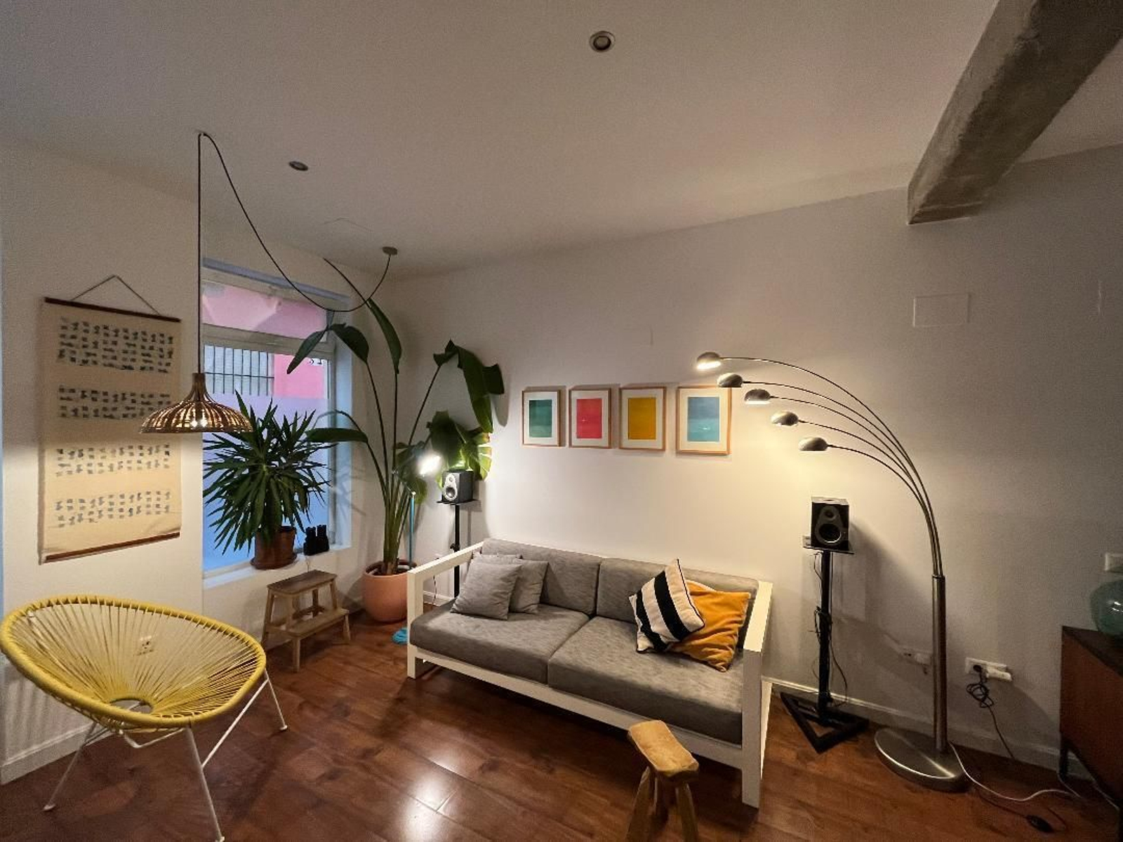 Otro rincón del salón.