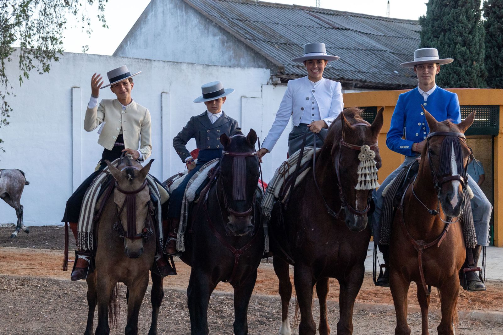 Feria del Caballo 2023: Imágenes del ambiente en la noche del sábado