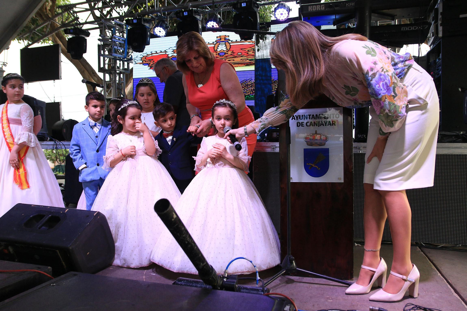 Pregón y coronación de reinas y damas de honor en las fiestas de Canjáyar