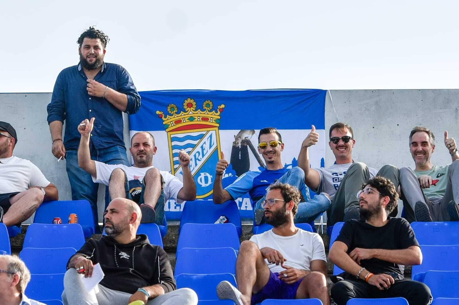 Imágenes del empate entre el Jerez Industrial y Cádiz Balón